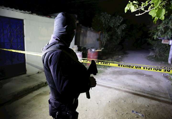 Presidente salvadoreño autoriza a usar fuerza letal para enfrentar pandillas