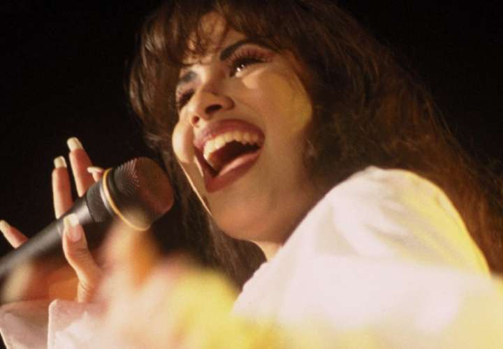 Lanzarán álbum de Selena Quintanilla tras 27 años de su muerte