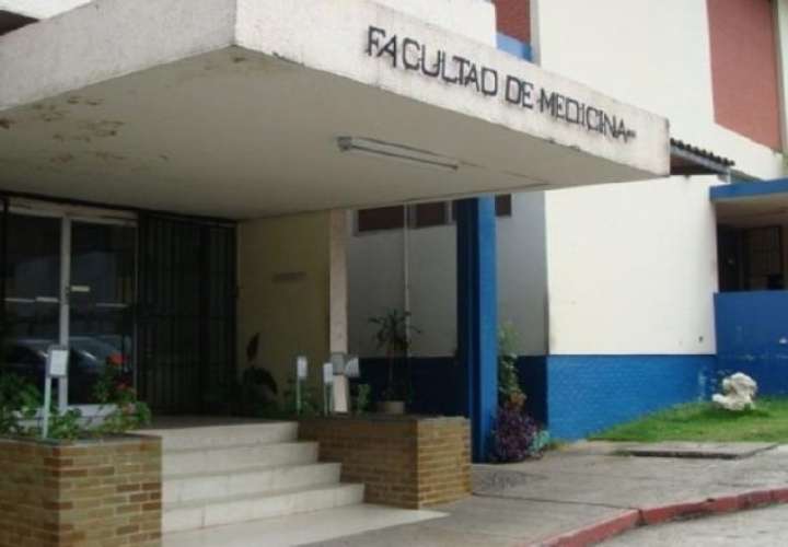 Decano: Facultad de Medicina no participa en proceso de admisión de estudiantes