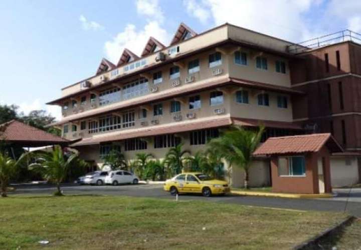 Contraloría refrenda partida para habilitar hotel hospital en Colón