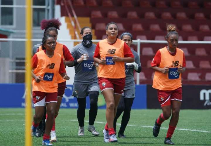 Entrenamientos de la Selección Femenina Mayor de Panamá de Fútbol. Foto: Fepafut