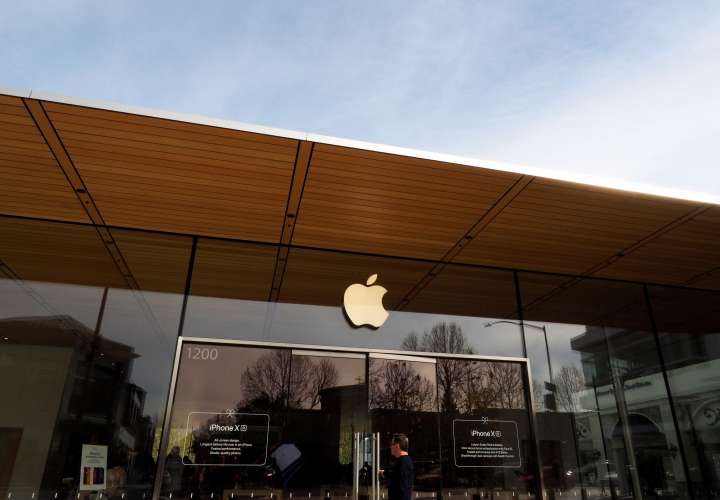 Apple se sobrepone a sus problemas con el iPhone 