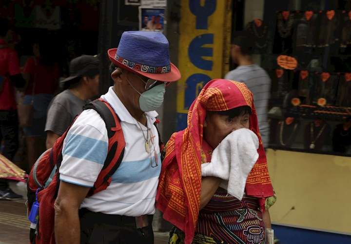Medicina indígena y occidental se alían contra la pandemia en Panamá