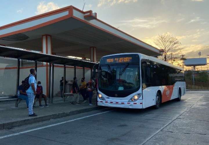 Mi bus iniciará reemplazo de metrobuses en el 2023