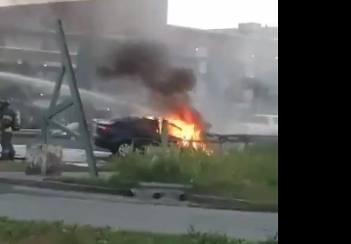 Dos autos incendiados en una mañana