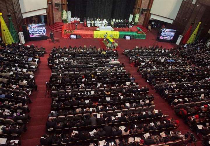 Vista del salón donde se celebra el funeral de Estado de Kofi Annan, en el Centro Internacional de Conferencias de Accra, Ghana, hoy 13 de septiembre de 2018. EFE