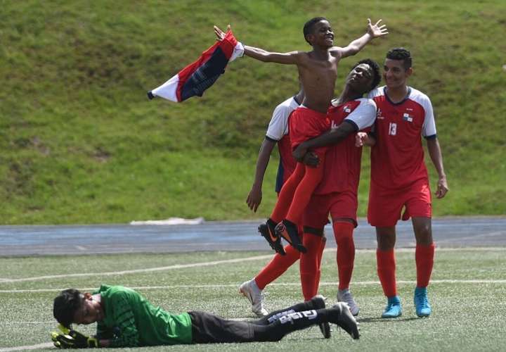 Panamá logra la medalla de plata en fútbol masculino