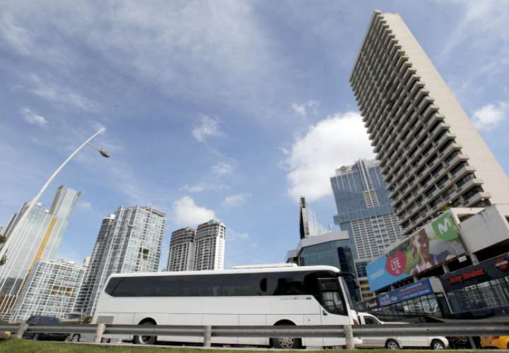 Hoteleros rechazan albergar a pasajeros con la cepa brasileña del Covid19