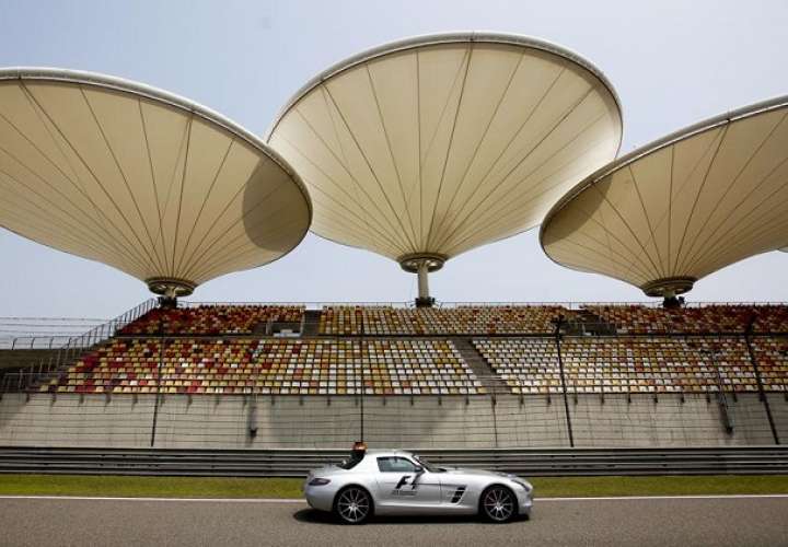 Imagen del Safety Car en el GP de China. Foto: EFE