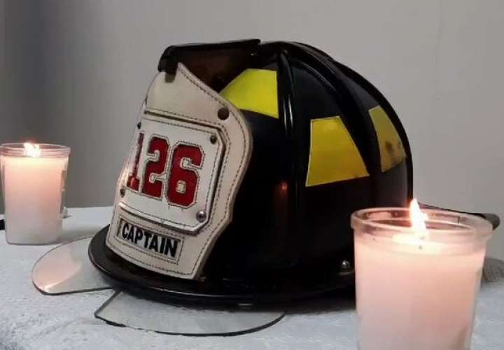 Bomberos panameños rinden tributo a compañeros caídos en atentados del 11S