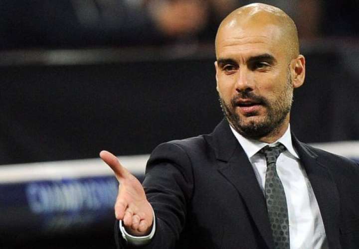 El entrenador del Manchester City, el español Pep Guardiola, se mostró feliz en el fútbol inglés./EFE