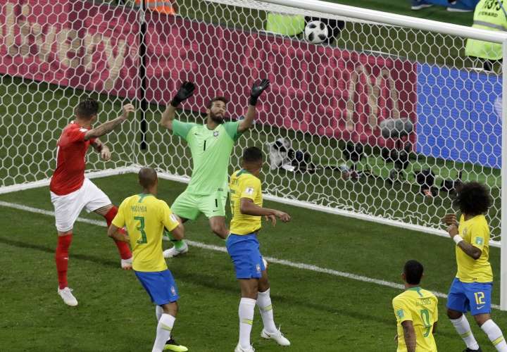 Suiza les estropeó el debut a los brasileños