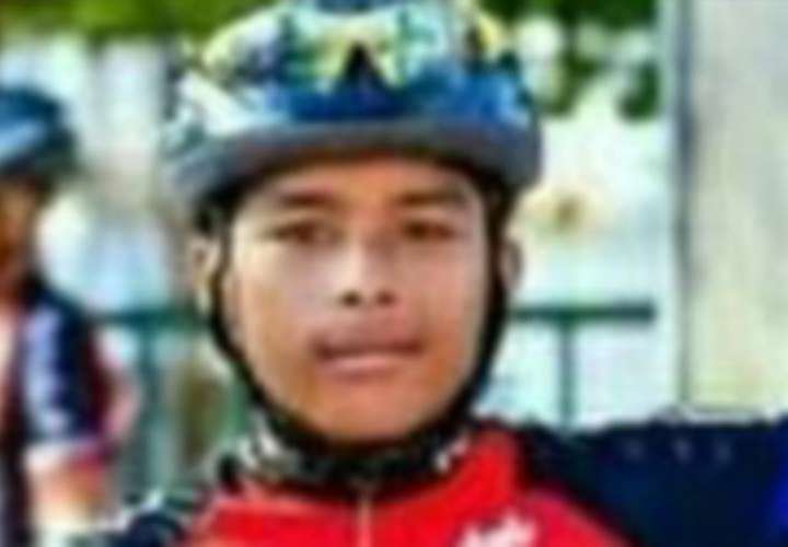 Muere menor ciclista colisionado por aeronaval
