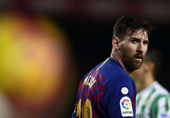 Los goles de Messi no salvan al Barça