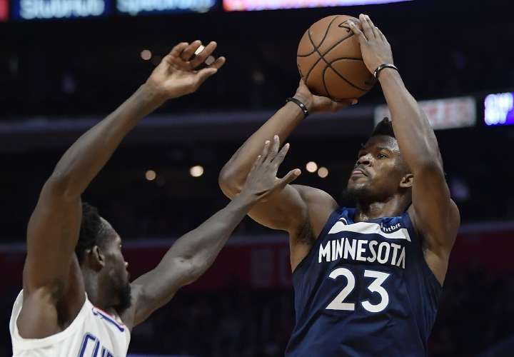 Jimmy Butler pasa a los 76ers 