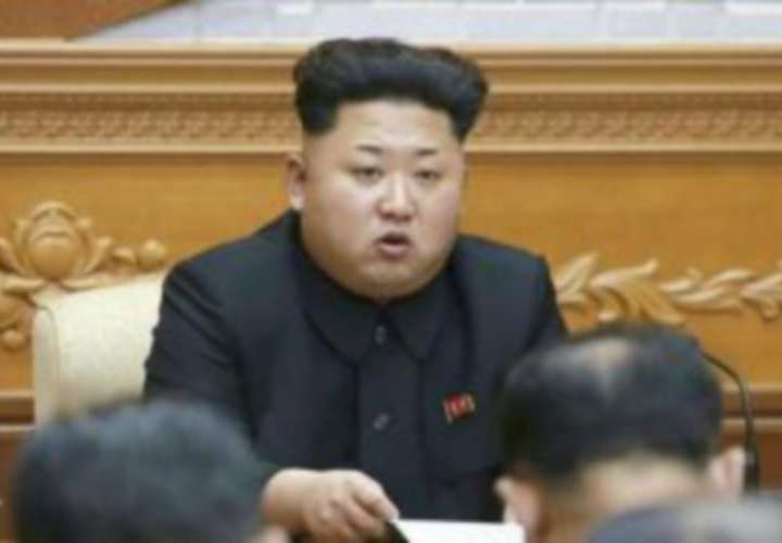 Líder norcoreano con nueva arma defensiva