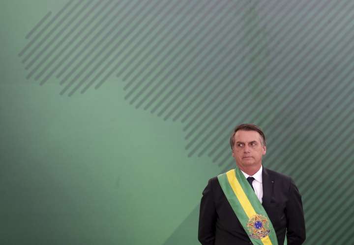 Bolsonaro pide resistir al pueblo venezolano