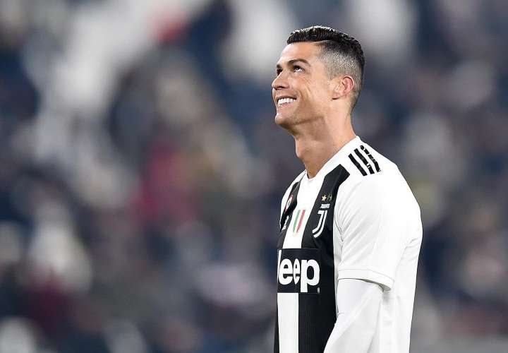 Cristiano Ronaldo falló un penal frente al Chievo