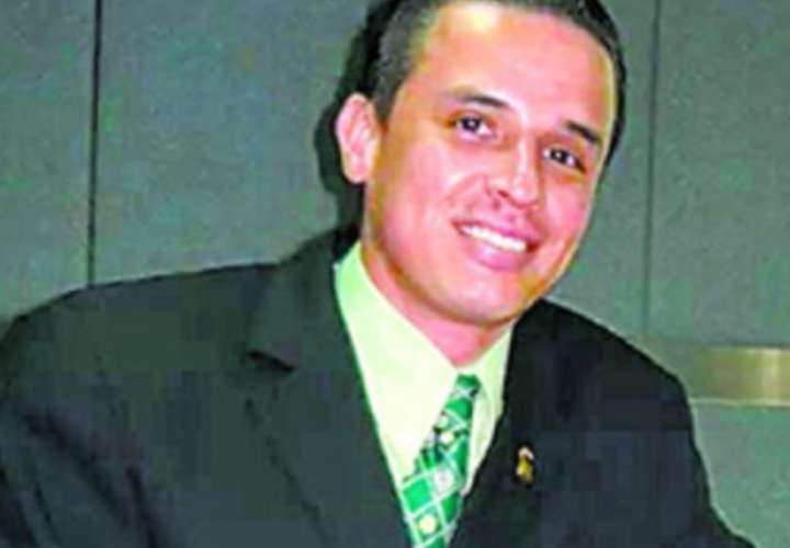 Juez ordena que defensa del ‘Loco’ tenga acceso a data de e-mail de Ismael Pittí