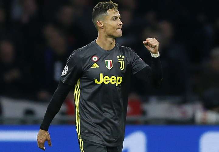 Barca saca triunfo y Juventus empata