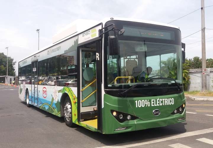 Panamá inaugura el primer bus eléctrico en rutas troncales
