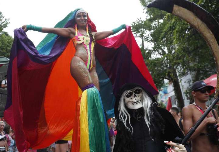 Arranca Carnaval de Río, la mayor fiesta de Brasil
