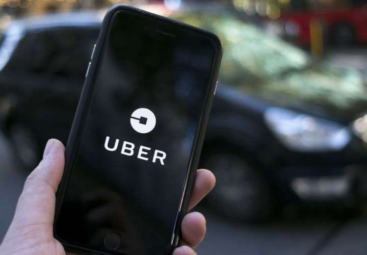 Gobierno debe acatar fallo sobre cobro en efectivo de Uber