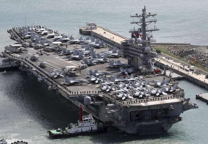 EE.UU. desaloja a mil militares de un navío 