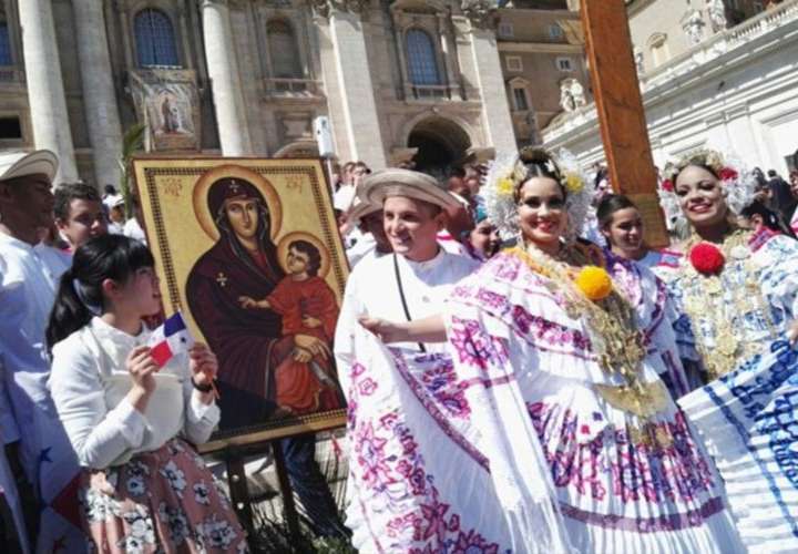 La cruz peregrina de la JMJ será devuelta en noviembre a Roma