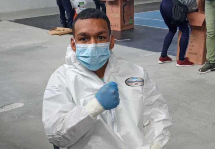 ‘Arañita’ Ortega tira sus mejores golpes contra el coronavirus