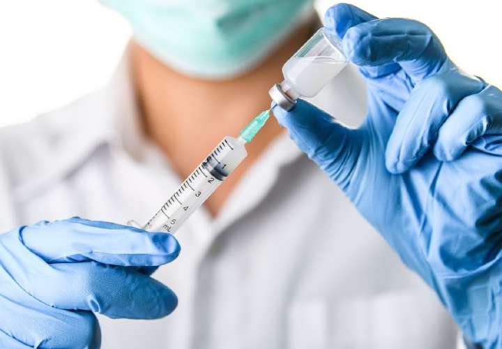 Un millón 112 mil panameños de riesgo serían primeros en vacunarse