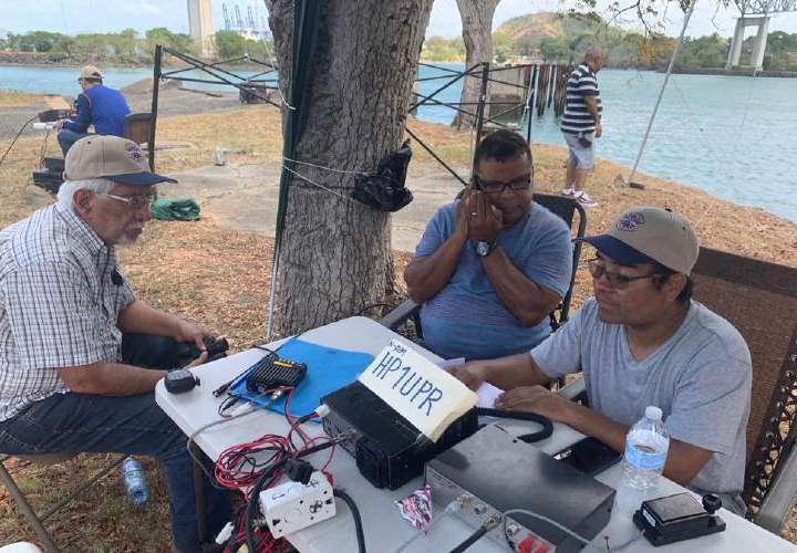 Radioaficionados panameños en estado de alerta por el huracán Eta