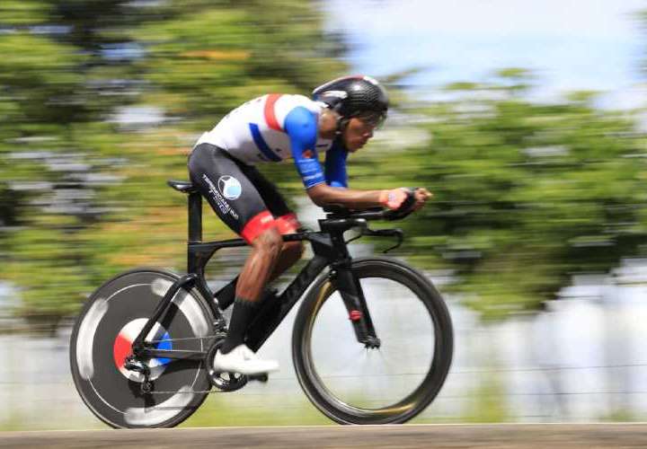 Panameño Christofer Jurado tuvo un buen inicio en la Vuelta al Táchira