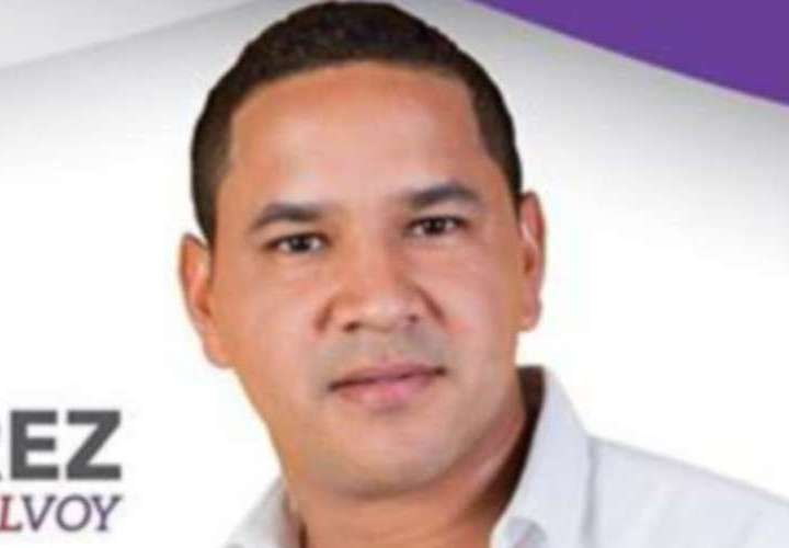 Suspenden por 2 meses a 3 diputados panameñistas