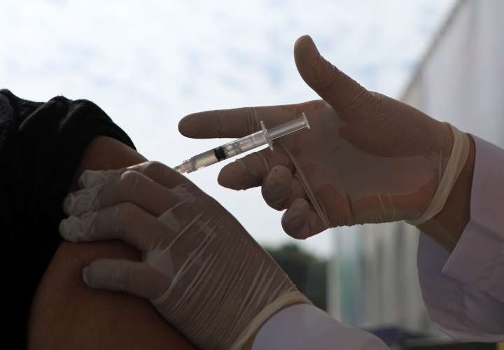 Chile aprueba uso de vacuna china de Sinovac en niños mayores de seis años