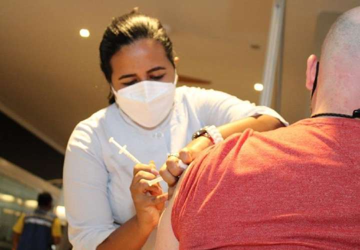 Van 2 millones y medio de vacunados contra el Covid-19 en Panamá