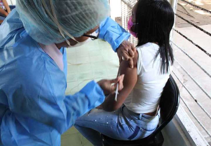 89% de privadas de libertad del Cefere se vacunaron