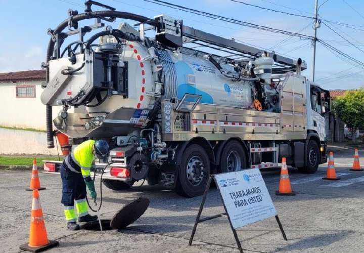 Nuevos camiones para limpiar red de alcantarillado para Panamá Oeste
