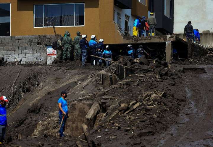 Autoridades de Quito limitan ingreso a zona de alud para evitar delincuencia