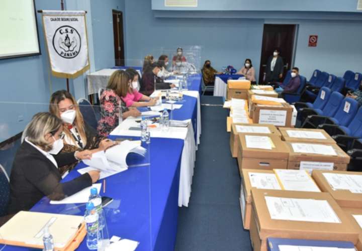 53 empresas pujan por venderle $198.8 millones en medicinas a CSS