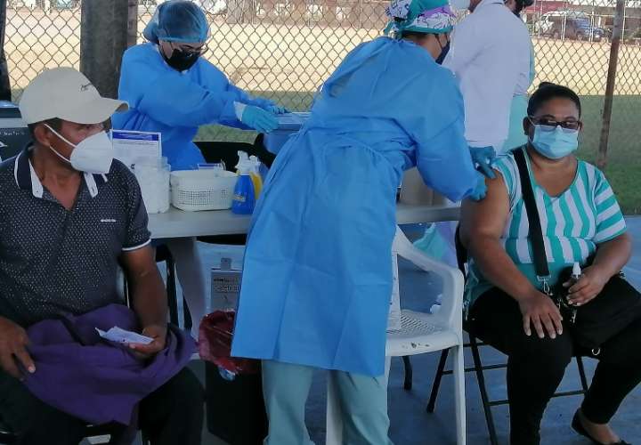 Bajan muertes y contagios en la semana 121 de pandemia