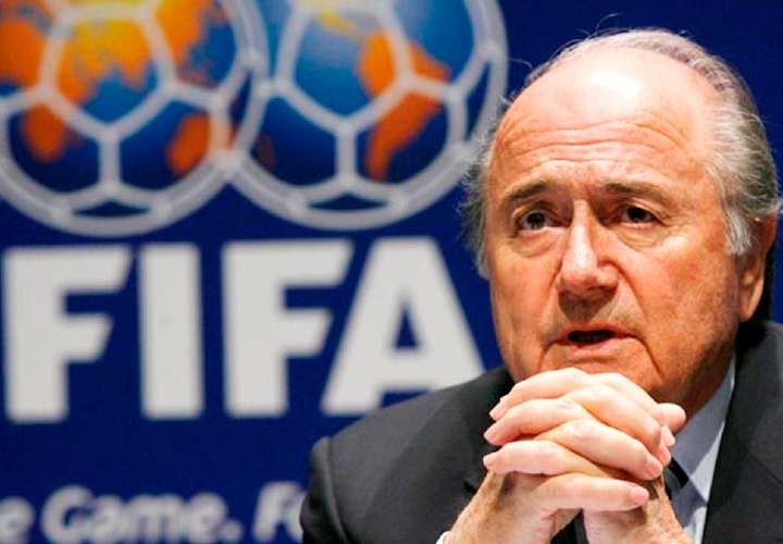 Blatter: Fin a siete años de mentiras
