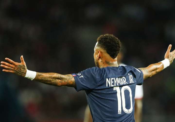 Neymar supera a Neymar