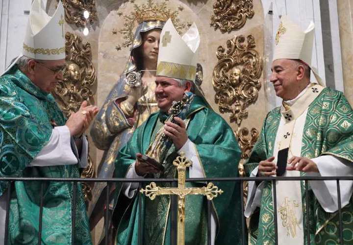 Presentan al nuevo Nuncio Apostólico