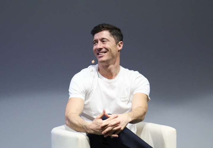 Lewandowski: "Espero jugar con Messi"