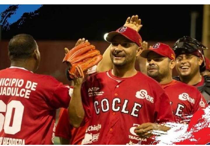 El equipo de Coclé eliminó a Panamá Metro, el actual campeón del béisbol mayor. Foto: Fedebeis