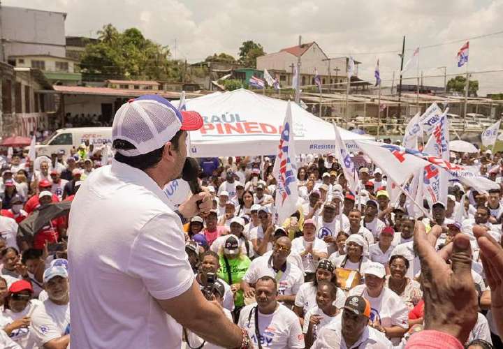 Gaby Carrizo tiene fijación con RM