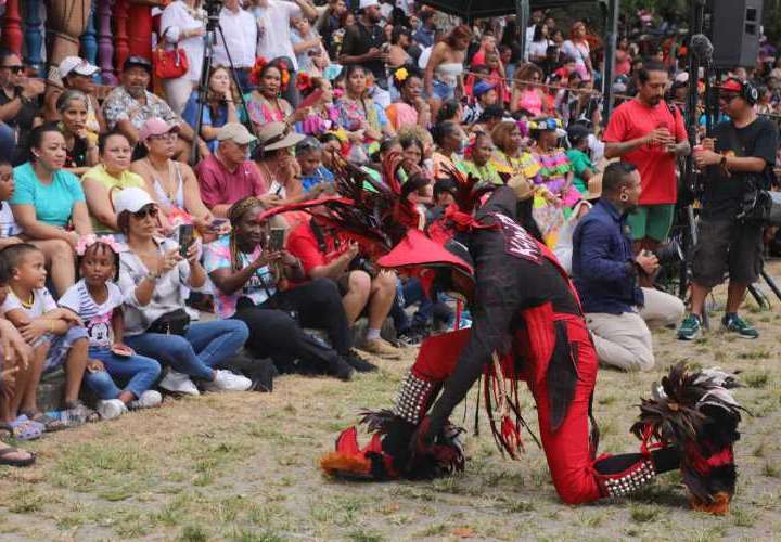 Festival de Máscara y Diablos: Deleite para nacionales y extranjeros