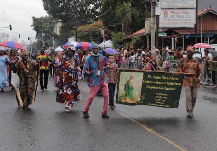 Desfile resalta la cultura de nuestra etnia negra en Río Abajo