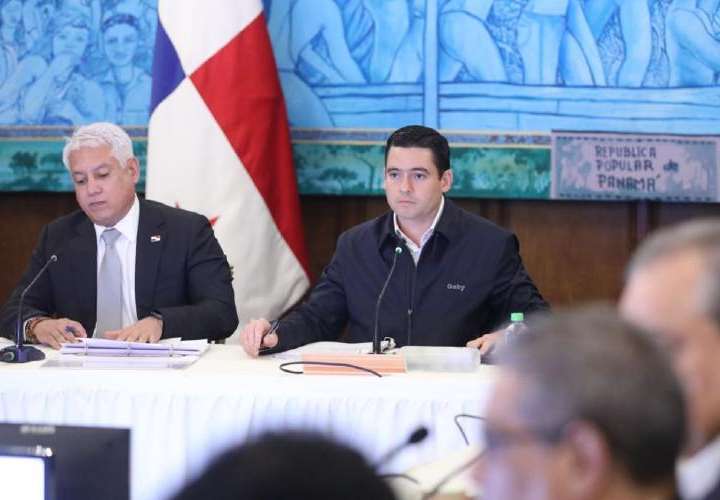 Carrizo preside reunión de Gabinete de Seguimiento